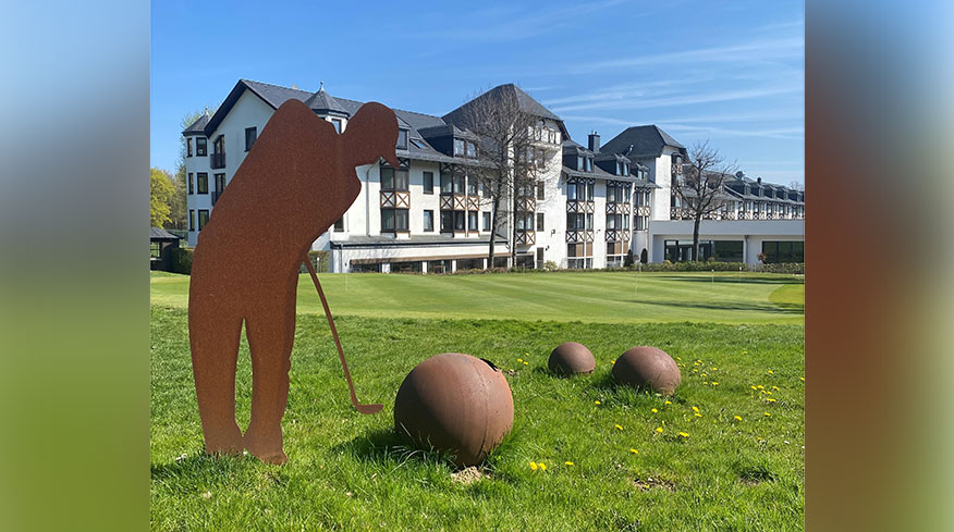 Außenansicht: Land & Golfhotel Stromberg. Foto: © Friesenkrone