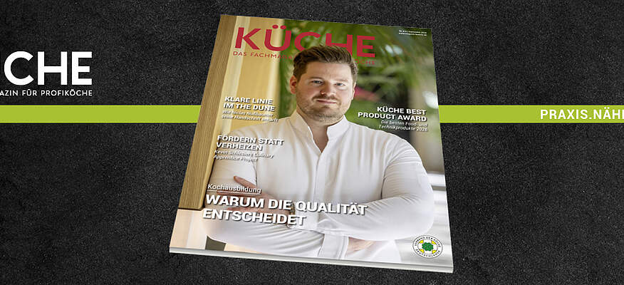 Auf dem Titelcover der KÜCHE Ausgabe 8-9/26: Niclas Nußbaumer , Foto: KÜCHE /Ingo Hilger