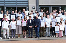 Gruppenbild Preisträger Foto: Foto-Digital-Studio Marcus Müller/Hessische Staatskanzlei