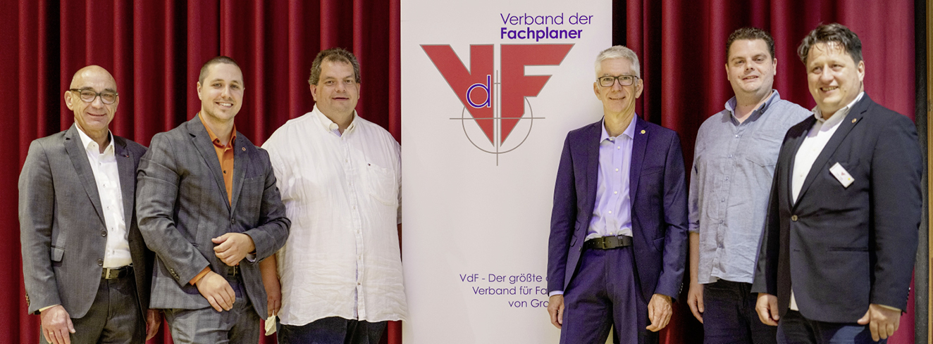 Der neu gewählte VdF-Vorstand: Ralf Lentwojt, Sebastian Ronge, Thorsten Kretzschmar, Bernd Helfer, Markus Flehel, Peter Triebe (v.l.n.r.)