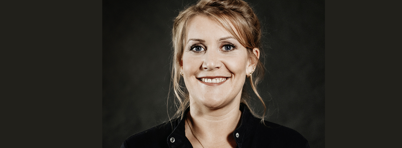 Julia Komp ist Inhaberin des Sternerestaurants „Sahila – The Restaurant“ in Köln und wurde seit 2023 durchgehend mit einem Michelin-Stern ausgezeichnet.