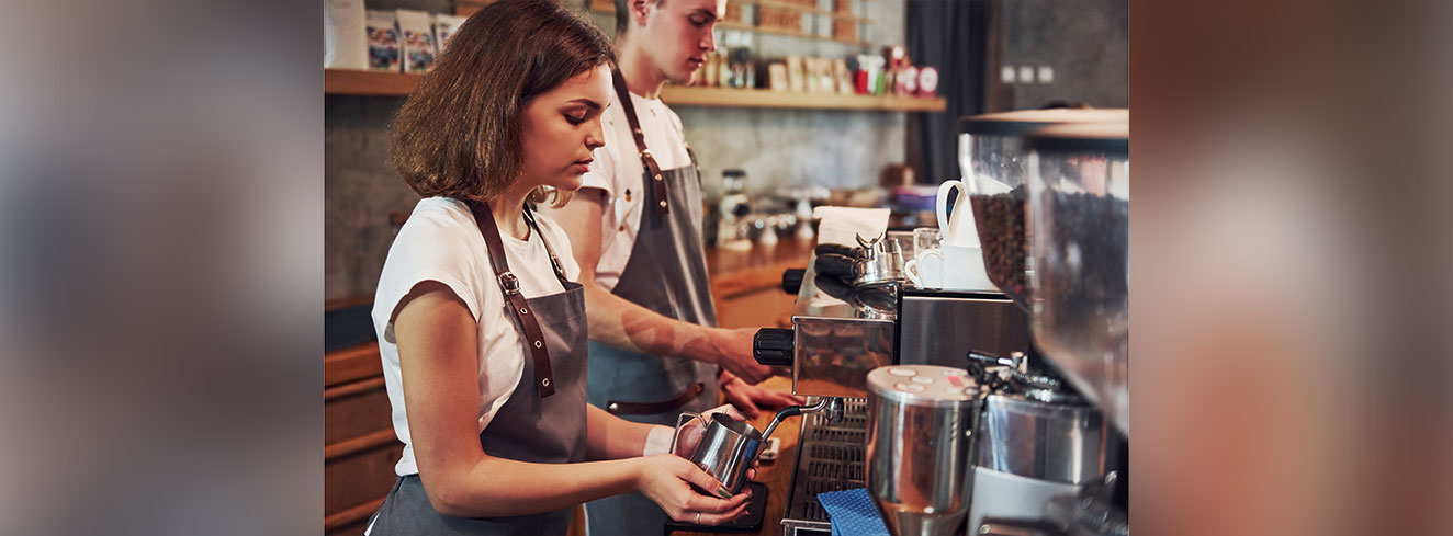 Servicekraft im Restaurant