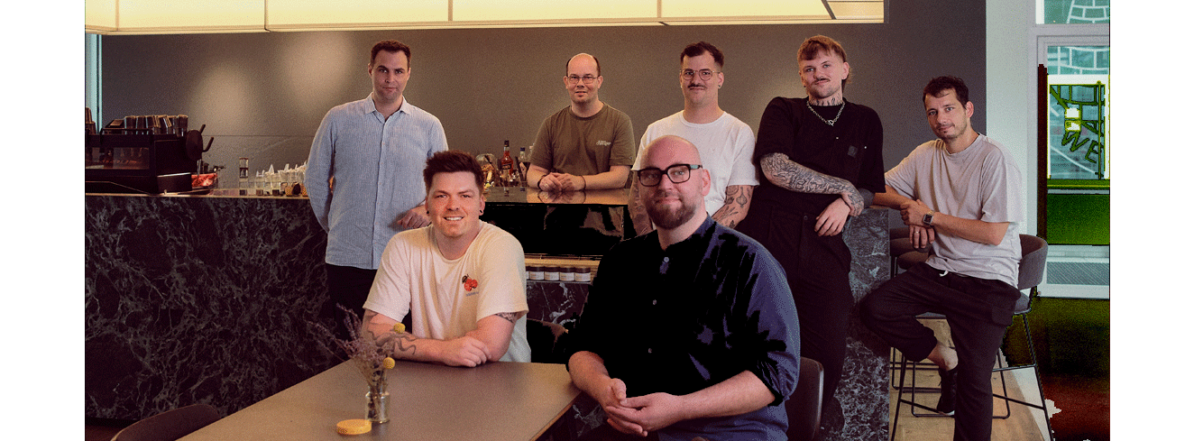 Hamburgs Sterne by OPEN MOUTH 2026 _v.l.: Julian Stowasser (Lakeside), Paul Decker (Koer), Marcel Görke (Heimatjuwel), Thomas Imbusch (100/200 Kitchen & GLORIE), Simon Sauter & Malte Heinrich (Haebel), Maurizio Oster (ZEIK), nicht auf dem Bild aber dabei: Eike Iken (Petit Amour).