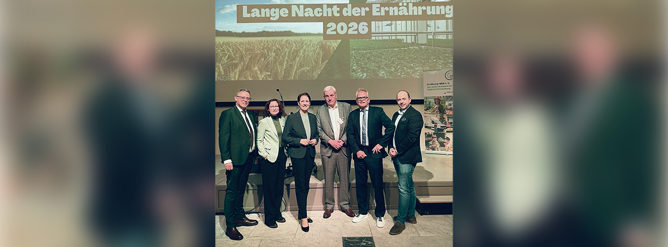 Vorstand von Ernährung-NRW mit NRW-Landwirtschaftsministerin Silke Gorißen bei der Langen Nacht der Ernährung 2026 in Bergisch Gladbach
