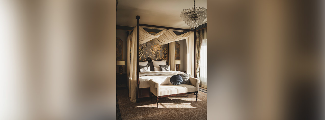 Royal Presidential Suite im Taj Hessischer Hof Frankfurt mit Wohnbereich, Besprechungszimmer und hochwertiger Ausstattung.