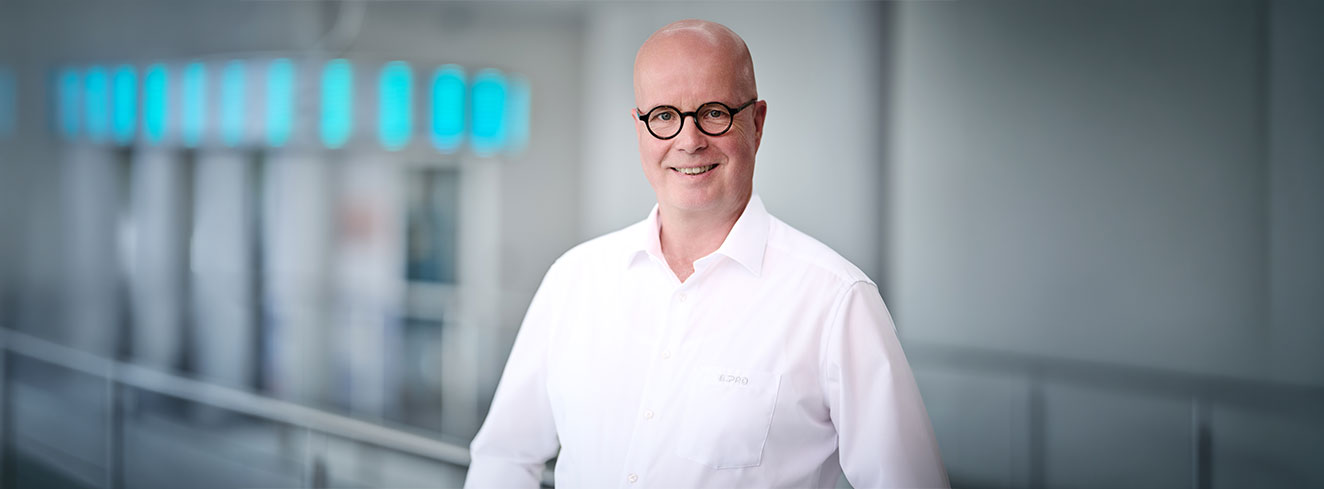 Andreas Ostermann von Roth ist seit Anfang 2026 Geschäftsführer der B.PRO GmbH. Im Fokus stehen für ihn unter anderem Automatisierung und Robotik in der Speisenlogistik.
