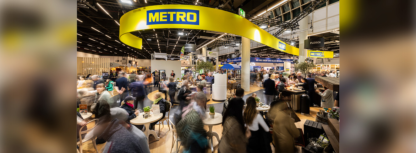 METRO Messestand auf der INTERNORGA mit Chefs Stage und Show-Cooking
